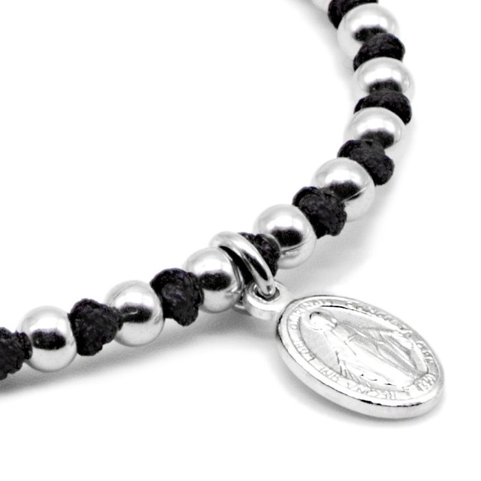 AMORE SACRO 100B1013 BRACCIALE INTRECCIATO CON PERLINE E MEDAGLIETTA OVALE IN ARGENTO - immagine 2
